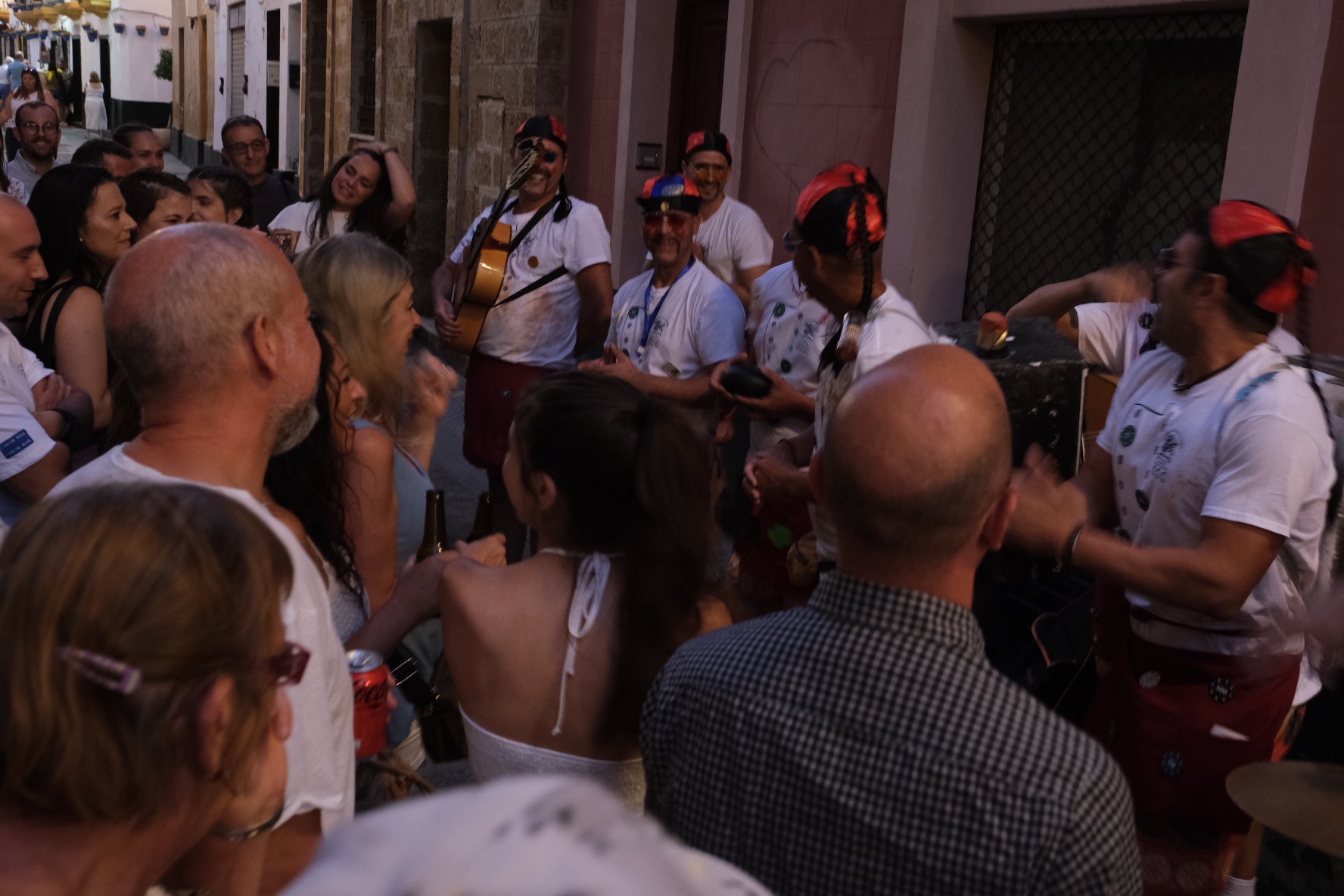 Fotos: La batalla de coros en el barrio de la Viña