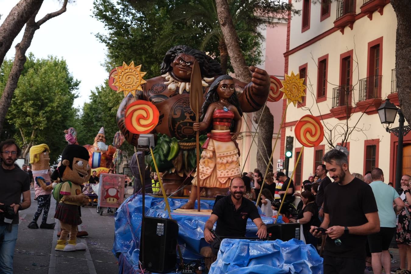 Fotos: Así ha sido la Cabalgata del Humor en Cádiz