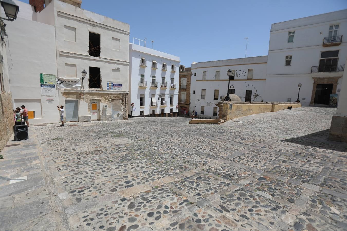 Fotos: Fiasco de la &#039;Tomatada popular&#039; de este sábado en la plaza de Santa Cruz