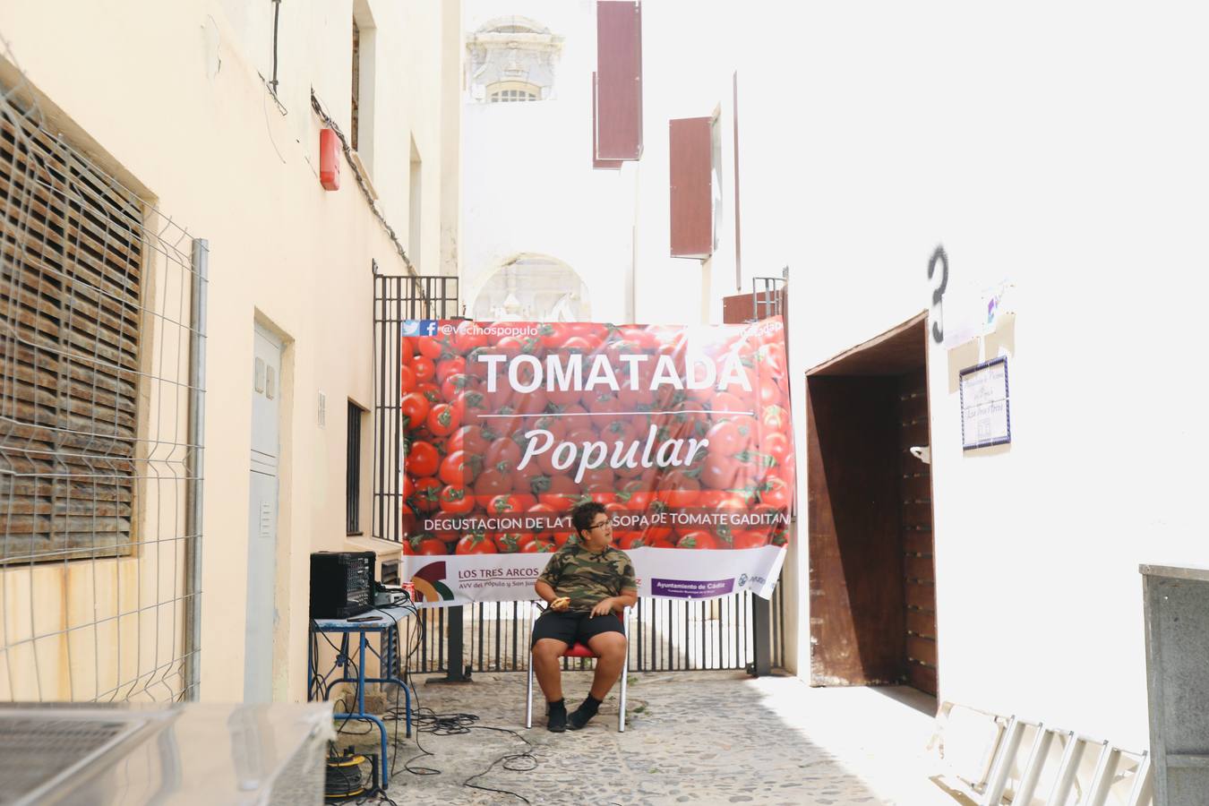 Fotos: Fiasco de la &#039;Tomatada popular&#039; de este sábado en la plaza de Santa Cruz