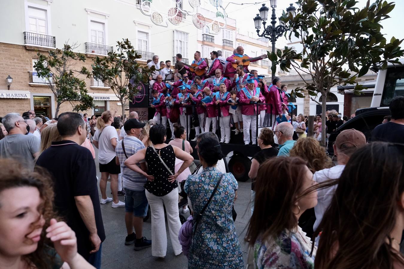 Fotos: Ambiente y carrusel de coros en Cádiz el Domingo de Piñata