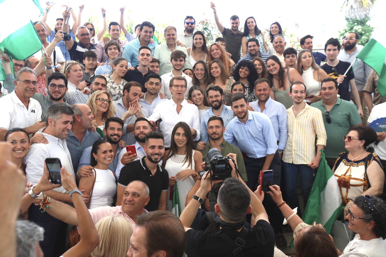 Fotos: Feijóo pide el voto en Cádiz «para seguir construyendo una tierra más libre»