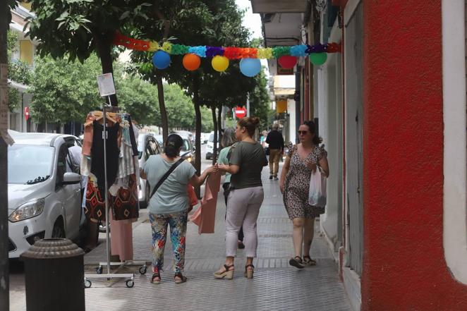 El comercio en el barrio de Ciudad Jardín en Córdoba, en imágenes