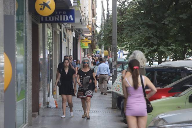 El comercio en el barrio de Ciudad Jardín en Córdoba, en imágenes