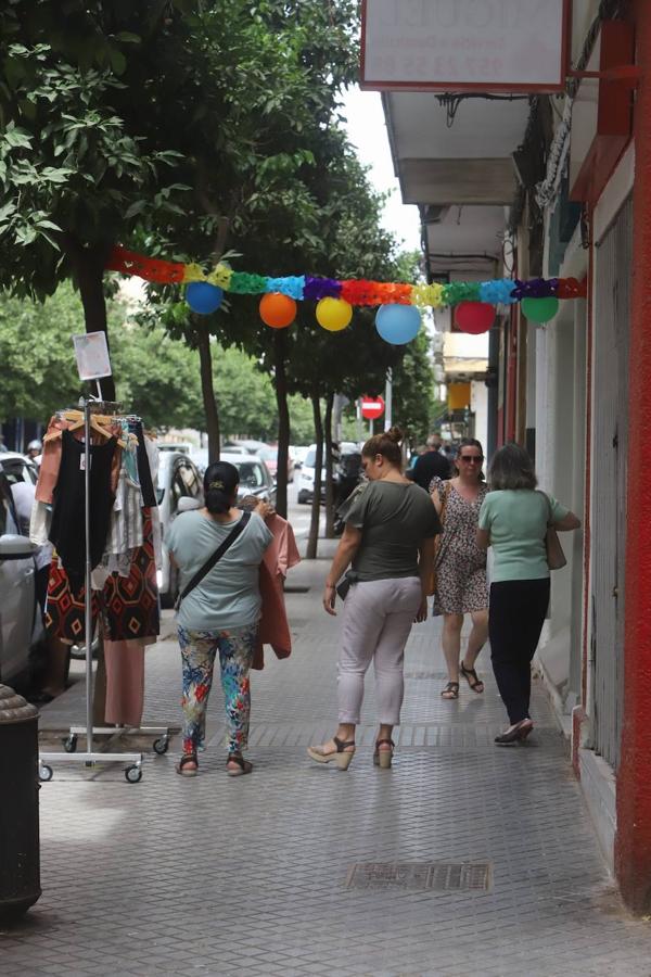 El comercio en el barrio de Ciudad Jardín en Córdoba, en imágenes