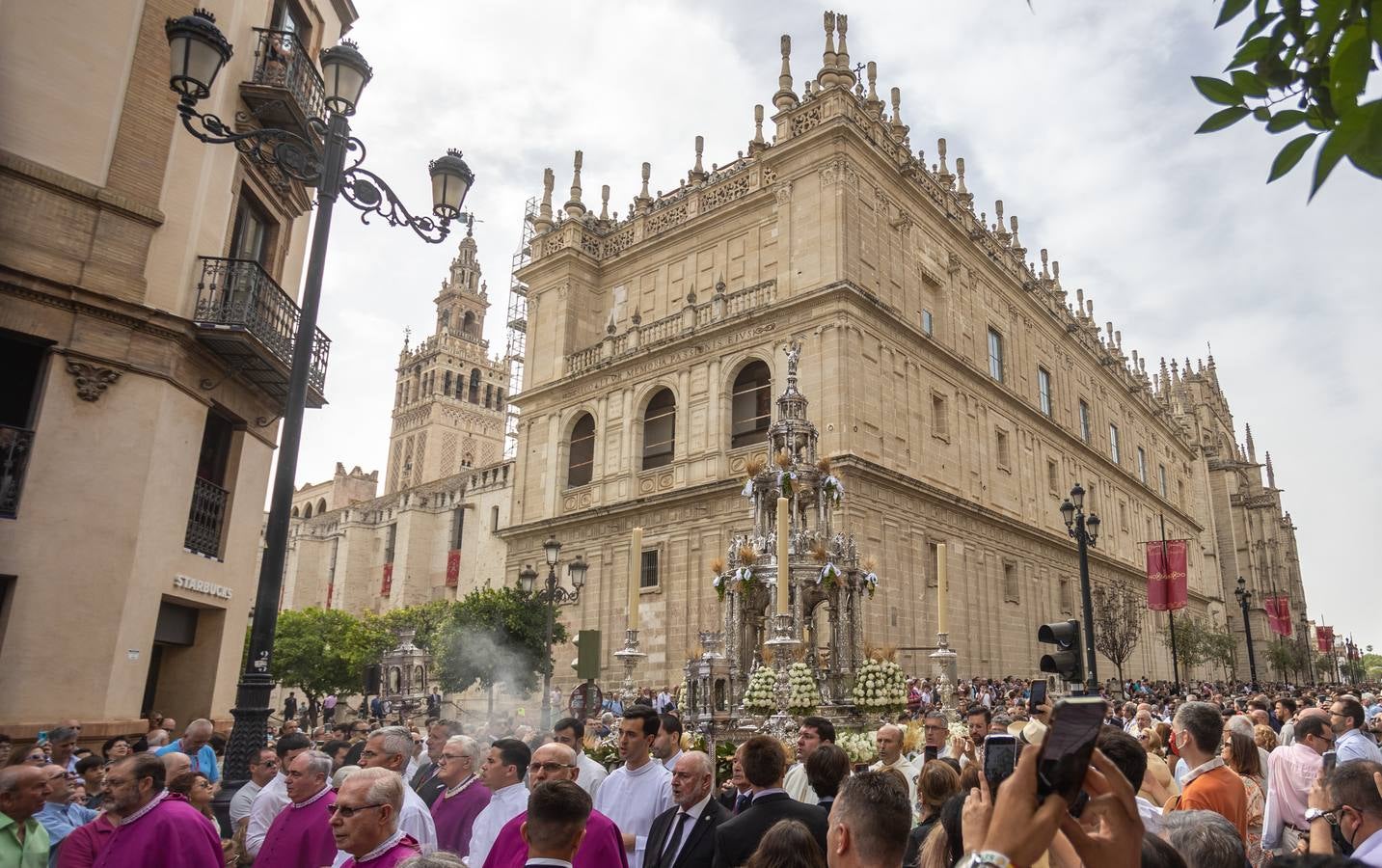 Las mejores imágenes de la procesión del Corpus Christi de Sevilla (y II)