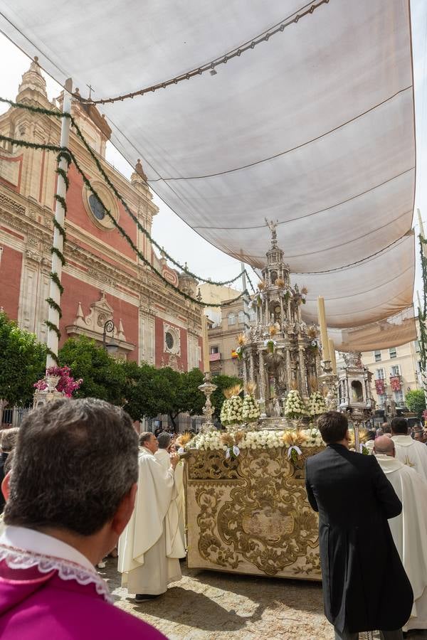 Las mejores imágenes de la procesión del Corpus Christi de Sevilla (y II)