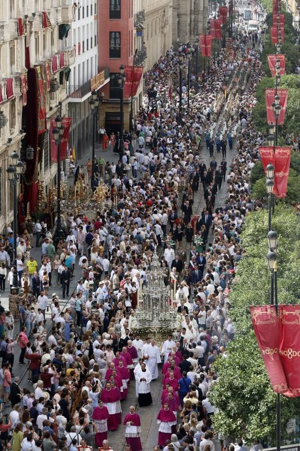 Las mejores imágenes de la procesión del Corpus Christi de Sevilla (I)