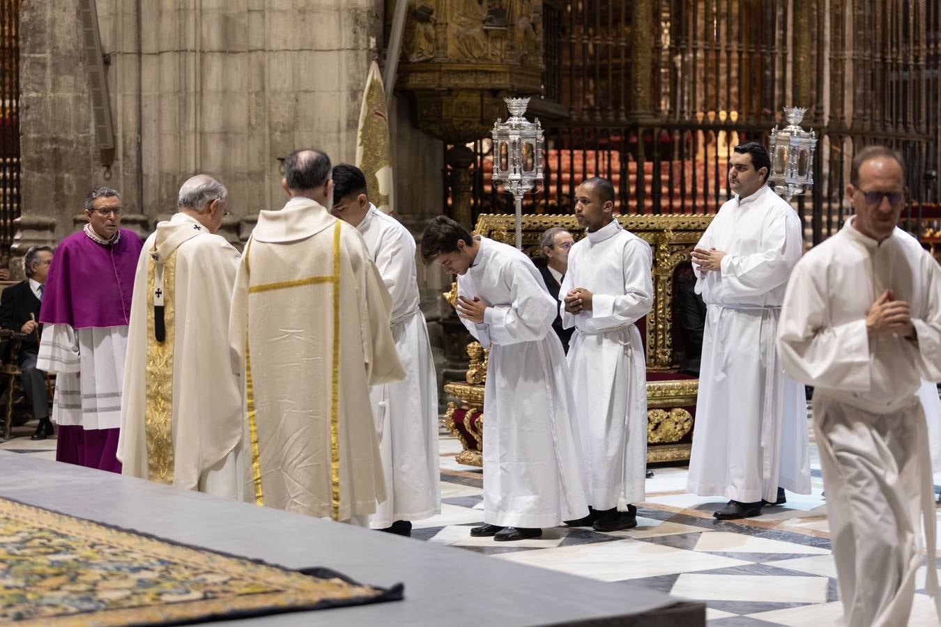 En imágenes, la Eucaristía del Corpus Christi en la Catedral de Sevilla