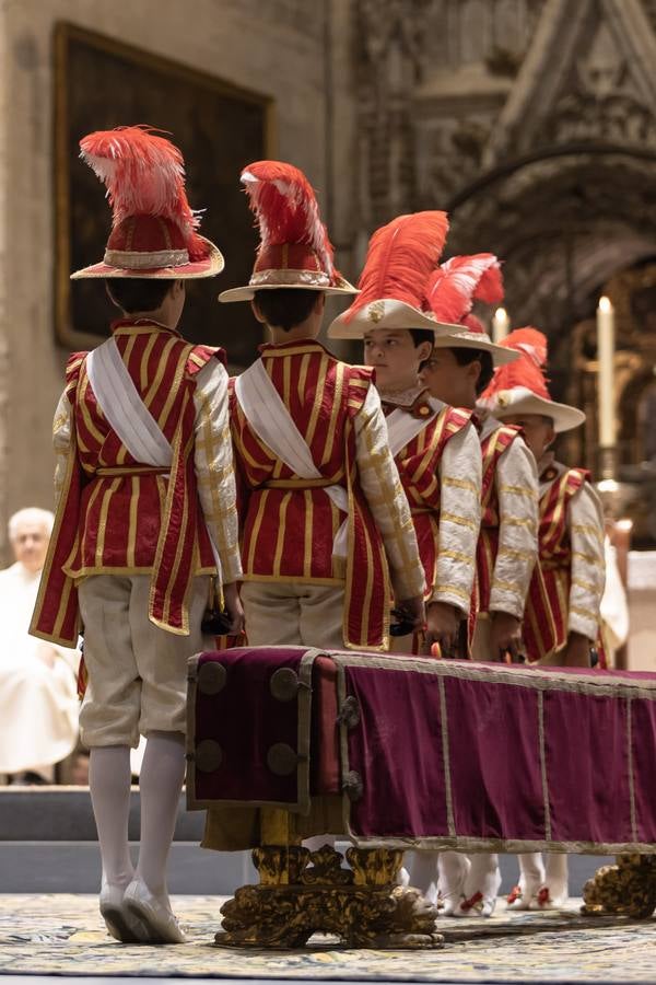 En imágenes, la Eucaristía del Corpus Christi en la Catedral de Sevilla