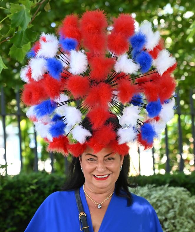 Ascot 2022. Tricolor y con plumas.