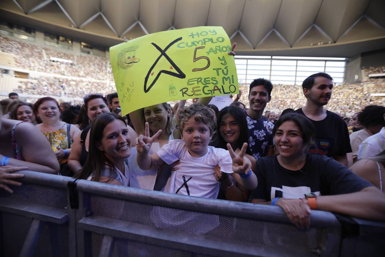 Concierto del cantautor colombiano Camilo en el estadio de la Cartuja de Sevilla