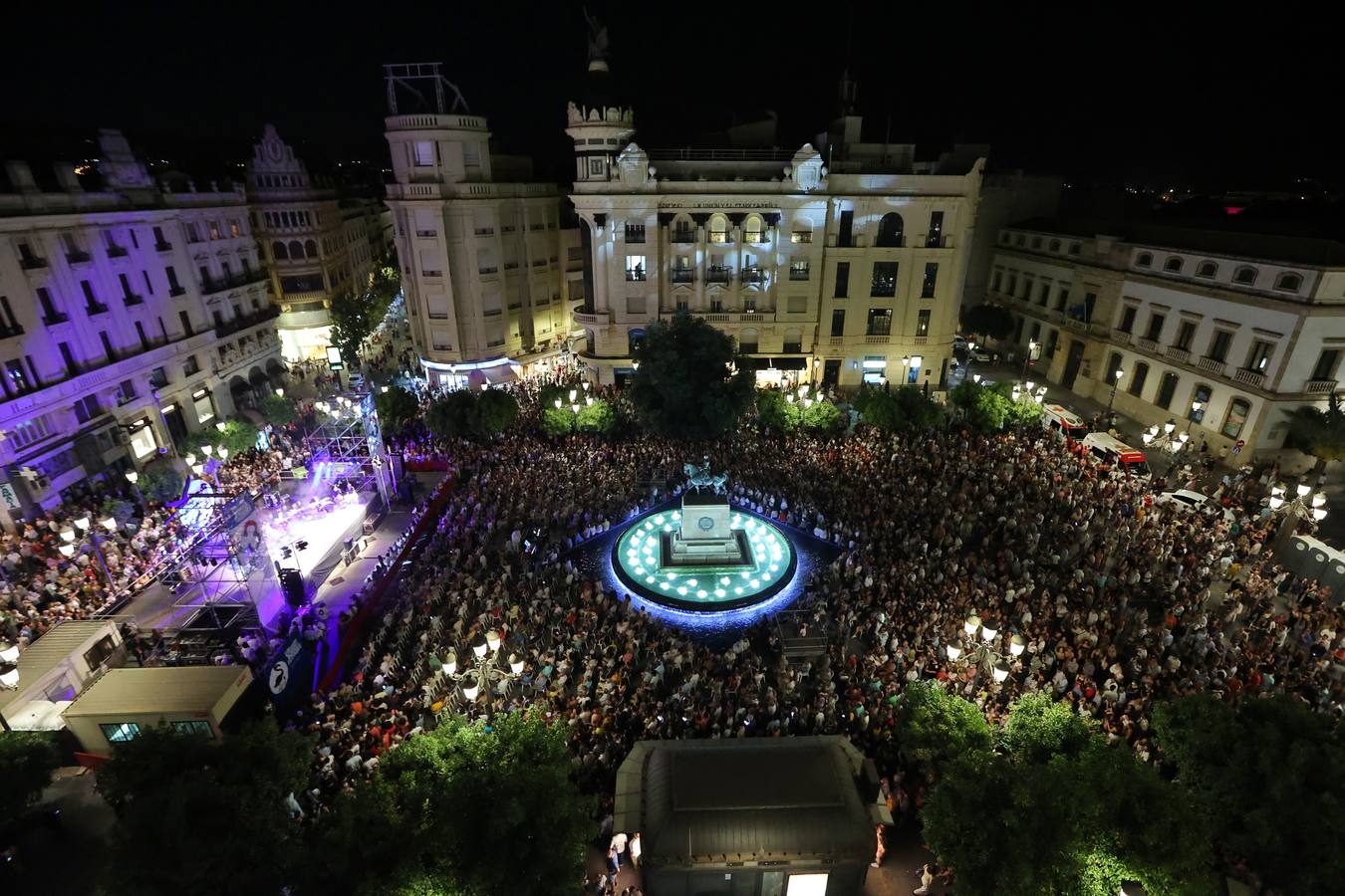 El recital de Estrella Morente en la Noche Blanca de Córdoba, en imágenes