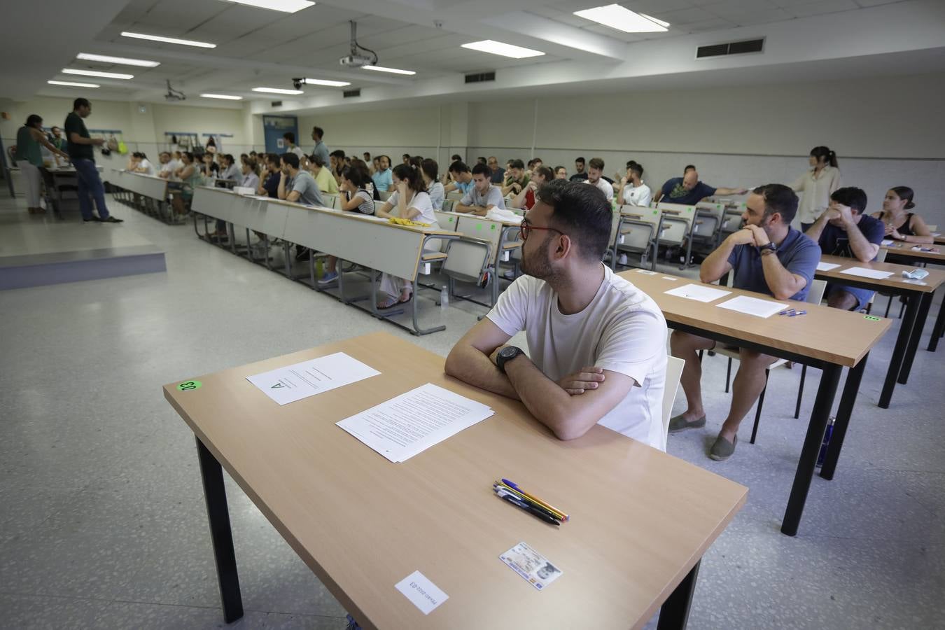 Primer examen de las oposiciones de magisterio celebradas en Sevilla