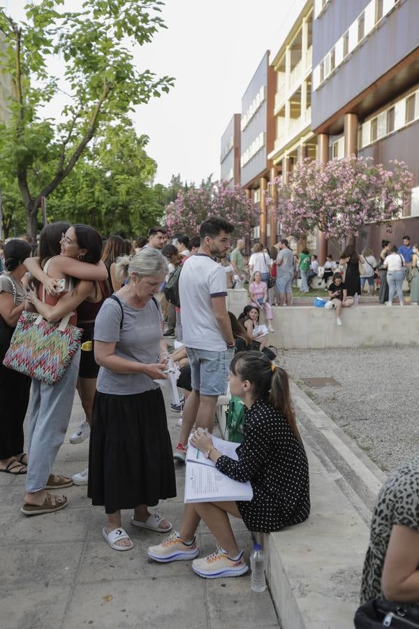 Primer examen de las oposiciones de magisterio celebradas en Sevilla