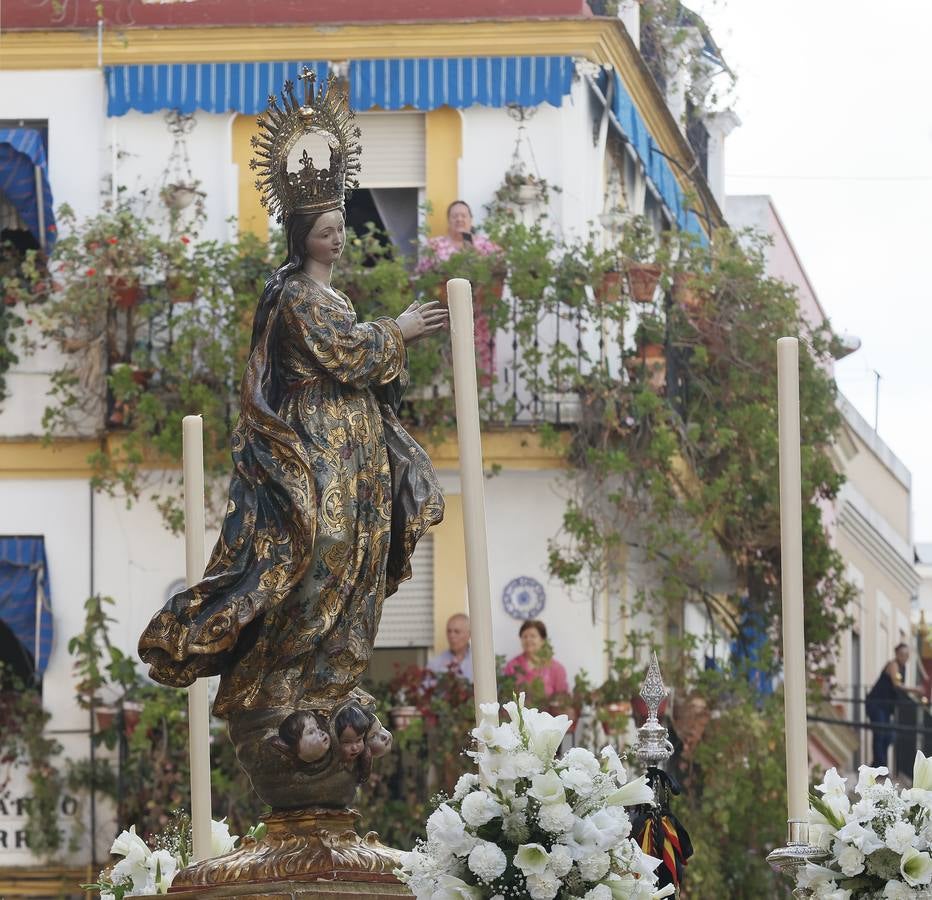 Procesión del Corpus Christi de Triana por las calles del barrio