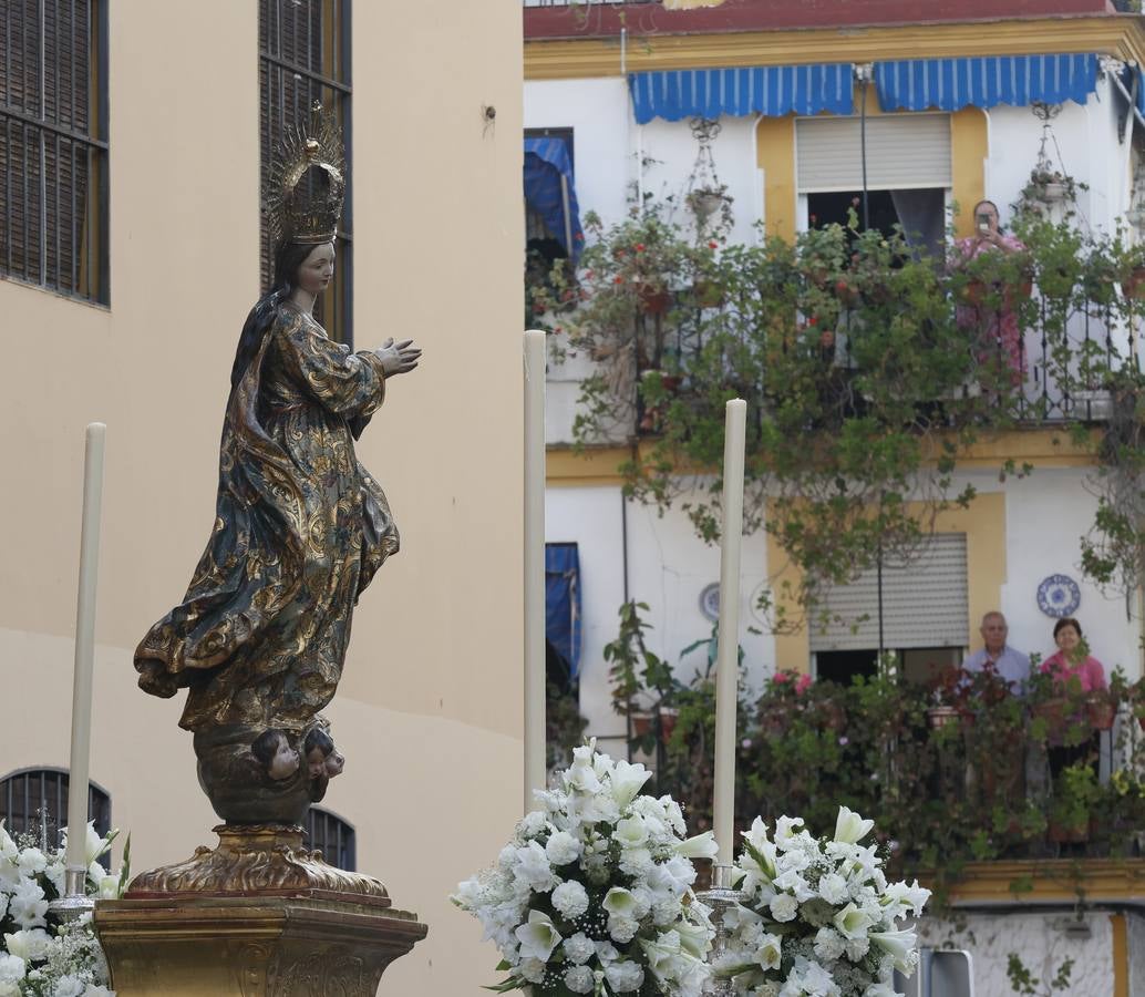 Procesión del Corpus Christi de Triana por las calles del barrio