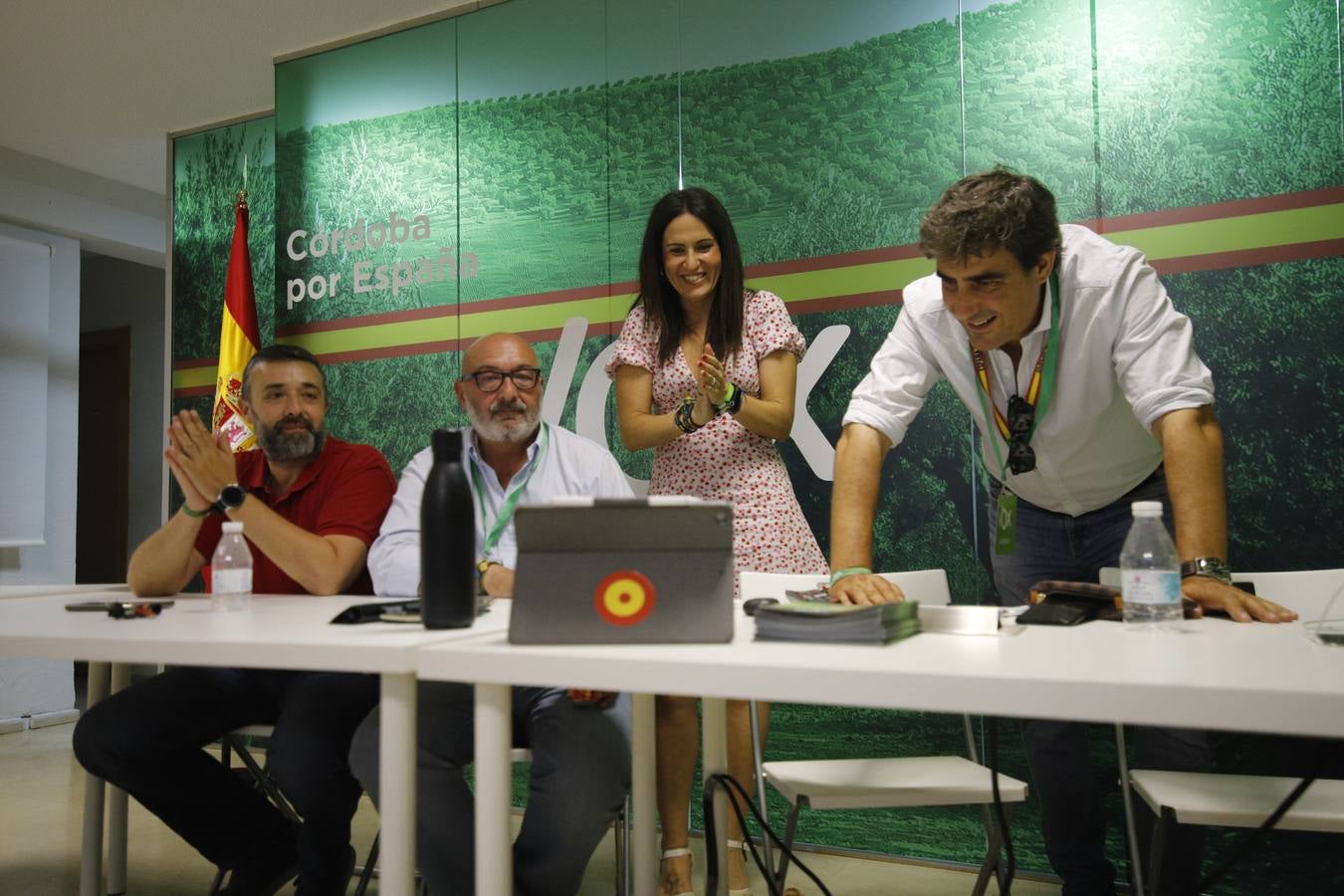 Elecciones Andalucía 2022 | La noche electoral de Vox en Córdoba, en imágenes