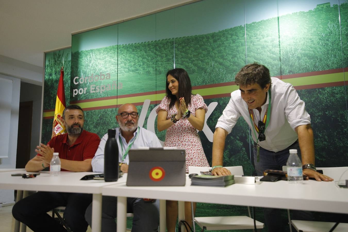 Elecciones Andalucía 2022 | La noche electoral de Vox en Córdoba, en imágenes