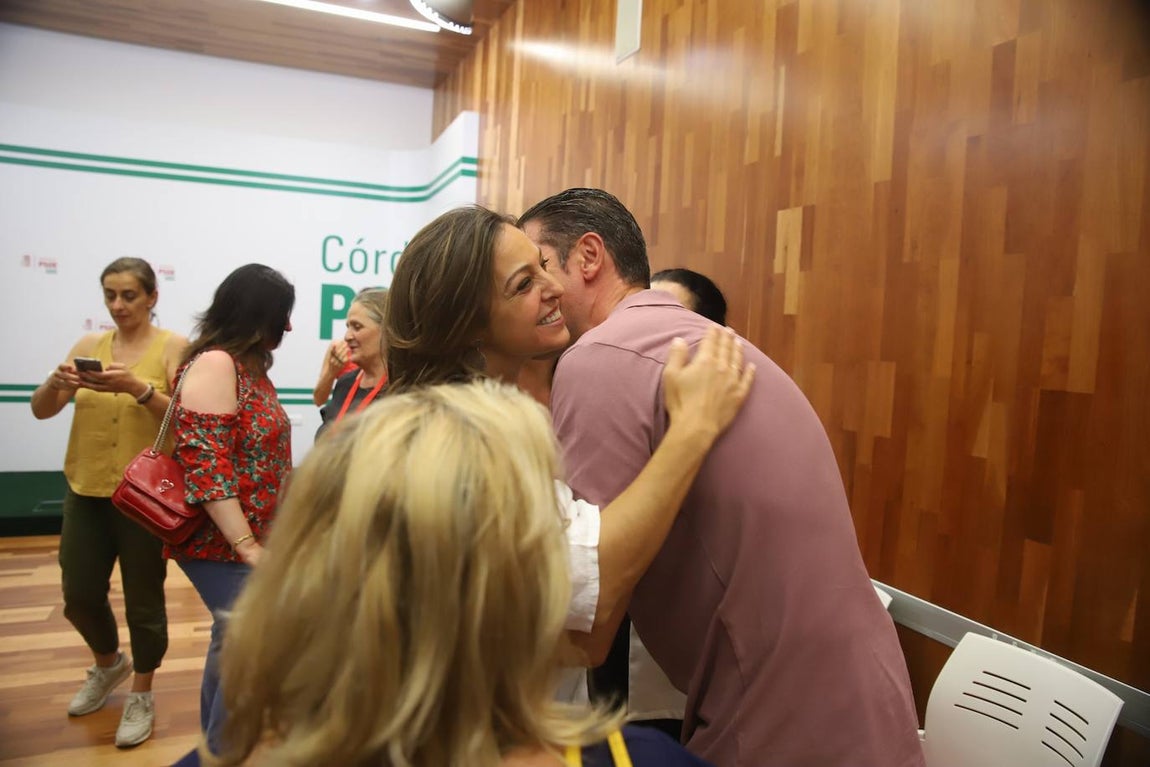 La dura derrota del PSOE de Córdoba en las autonómicas, en imágenes