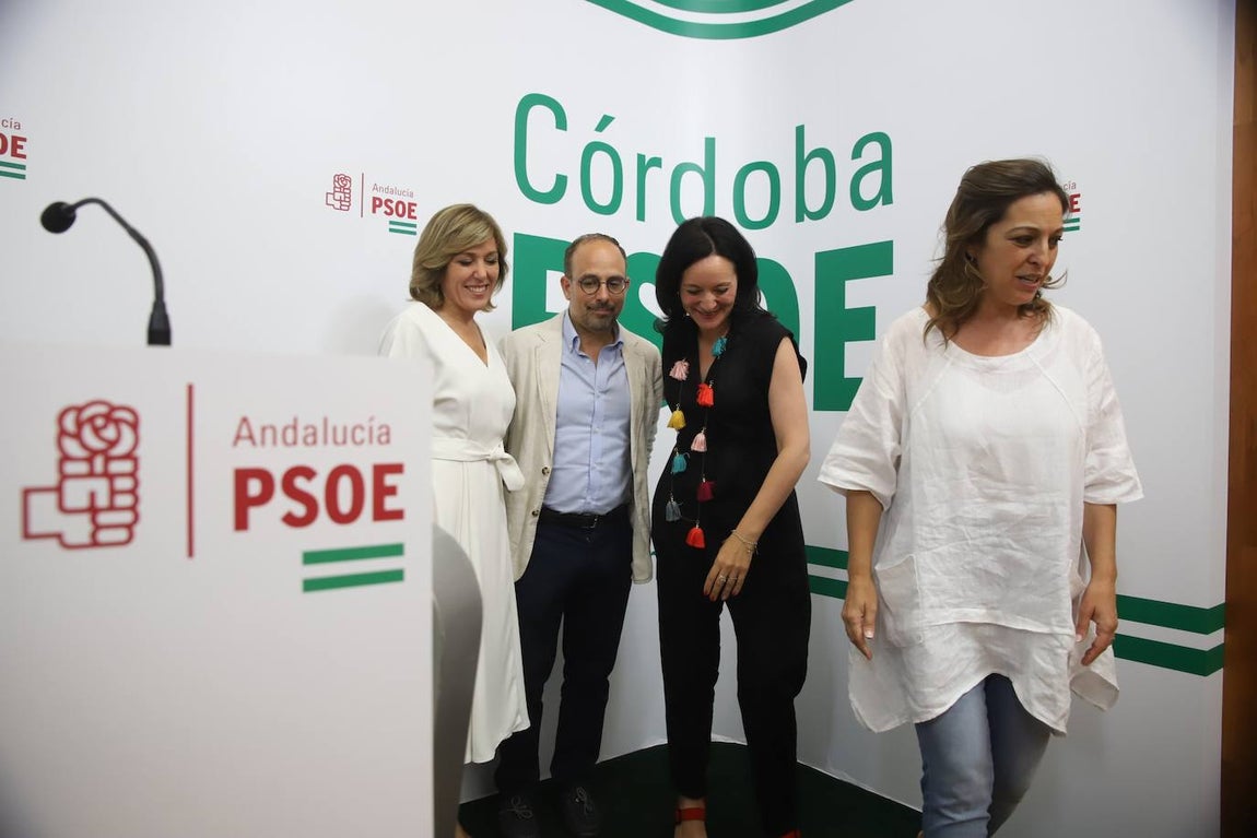 La dura derrota del PSOE de Córdoba en las autonómicas, en imágenes