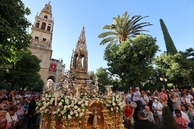 La procesión del Corpus Christi en Córdoba, en imágenes