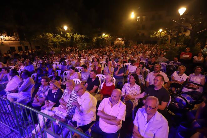 La Noche Blanca del Flamenco desde el Alcázar al Zoco y San Agustín, en imágenes