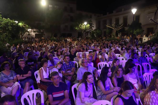 La Noche Blanca del Flamenco desde el Alcázar al Zoco y San Agustín, en imágenes