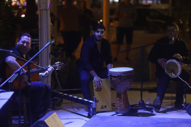 La Noche Blanca del Flamenco desde el Alcázar al Zoco y San Agustín, en imágenes