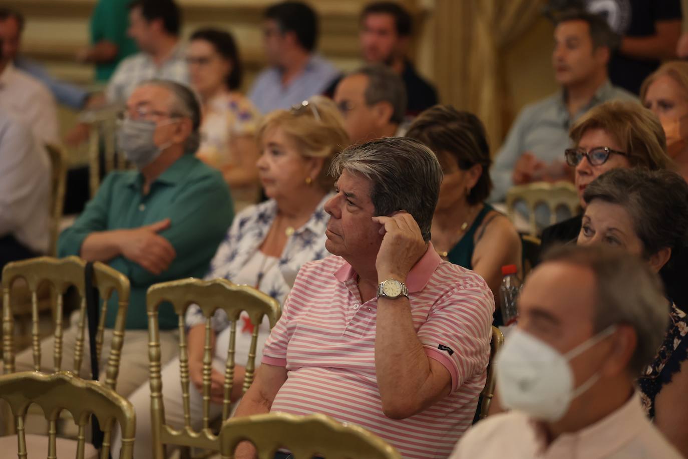 La asamblea del Círculo de la Amistad de Córdoba, en imágenes