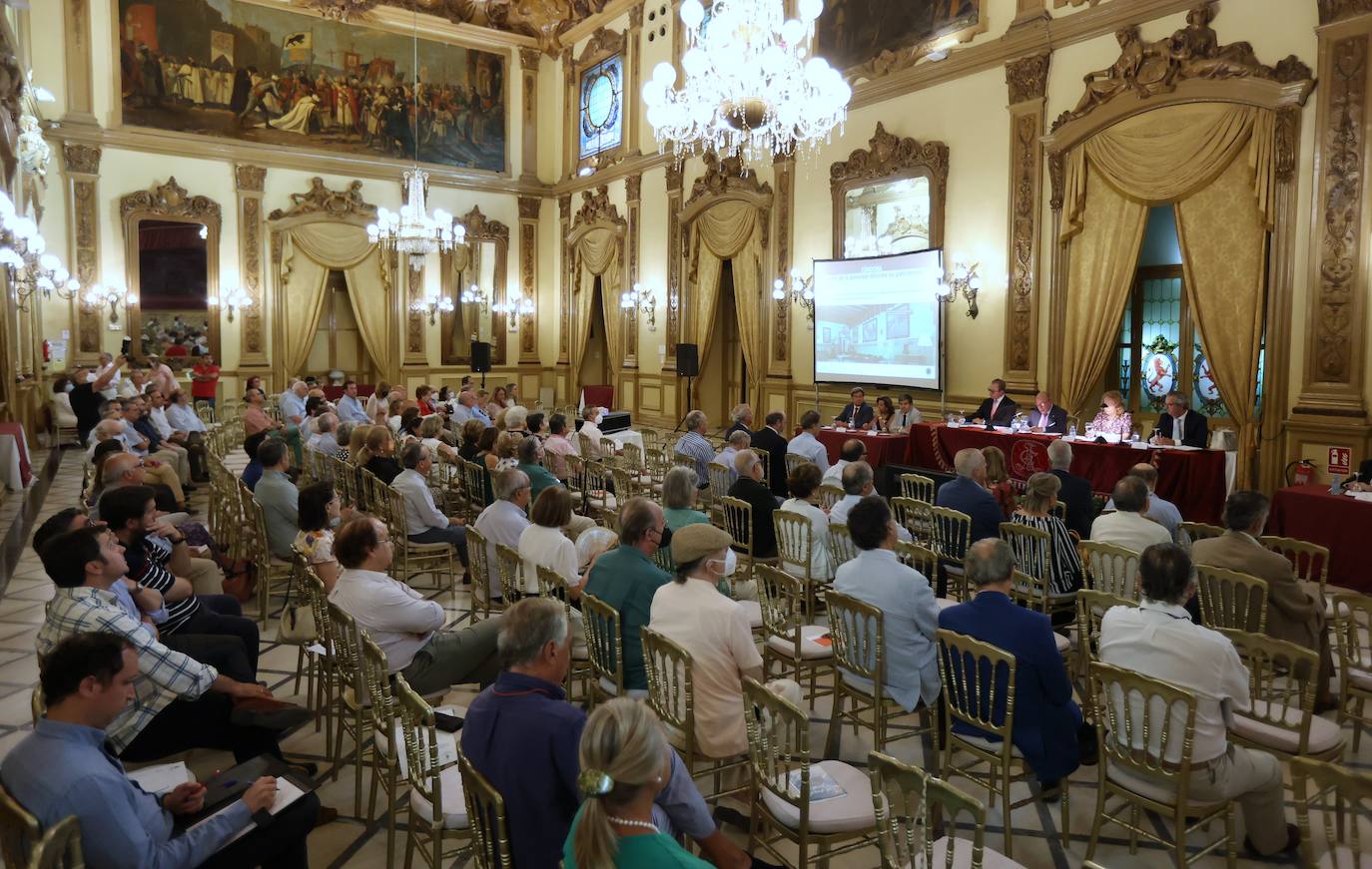 La asamblea del Círculo de la Amistad de Córdoba, en imágenes