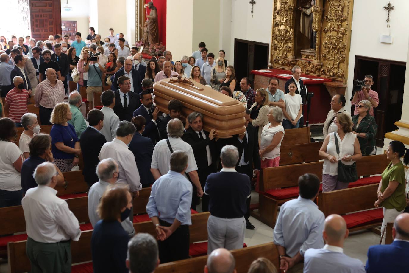 El funeral de Rafael Campanero en Córdoba, en imágenes