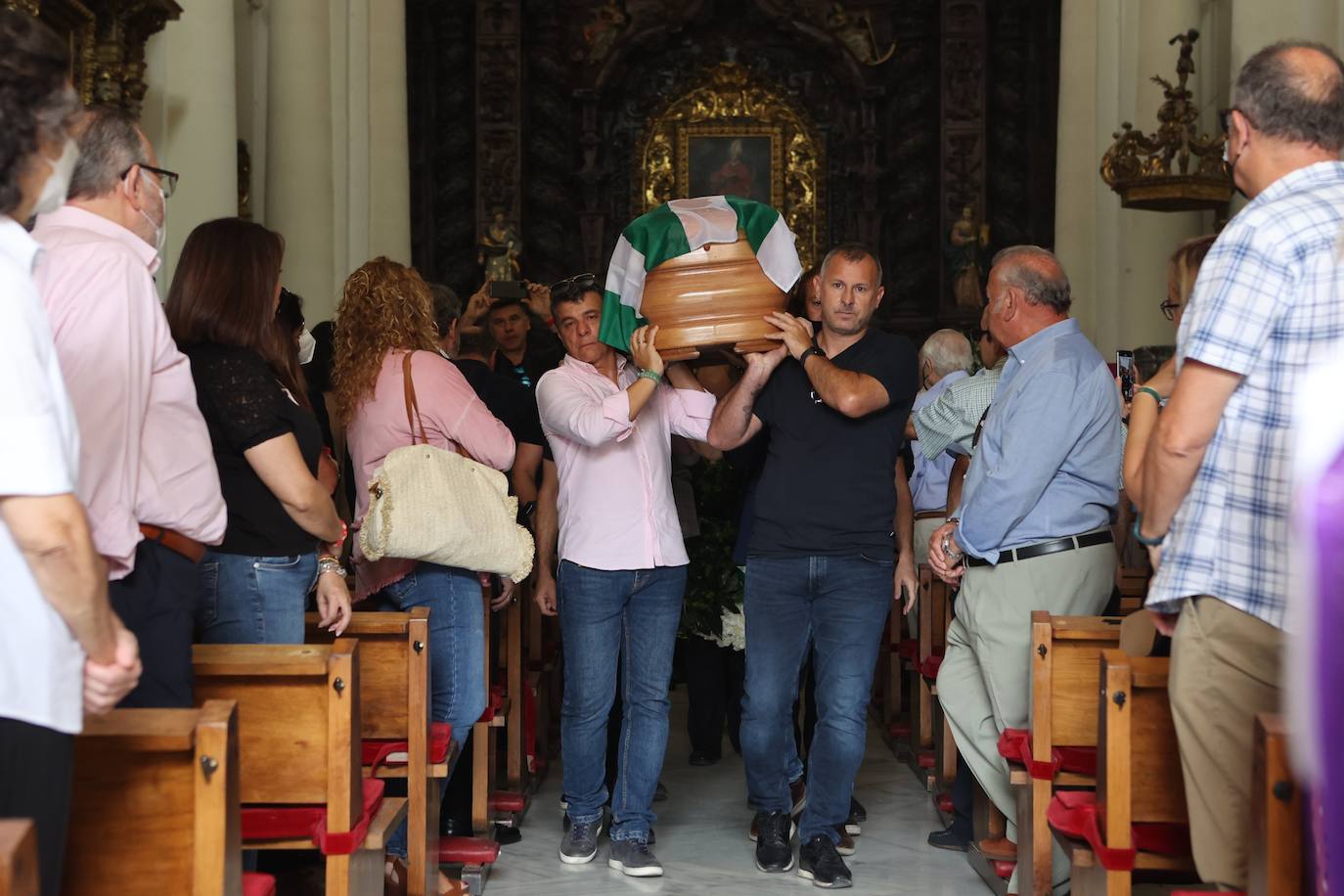 El funeral de Rafael Campanero en Córdoba, en imágenes