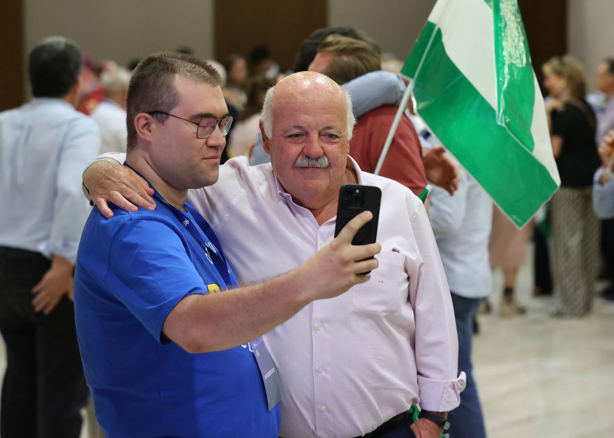 La emocionante noche electoral del PP de Córdoba, en imágenes