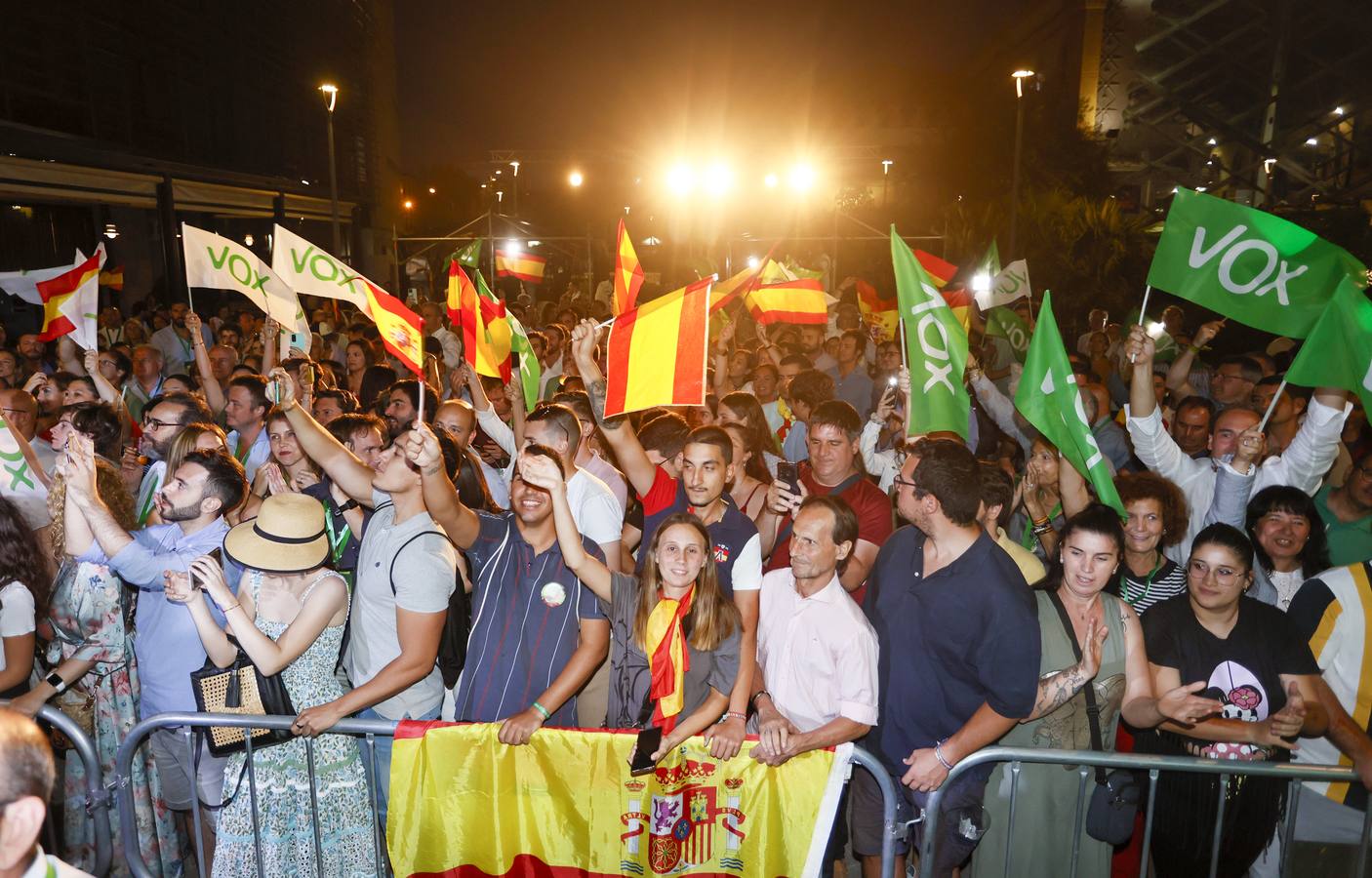 Vox se estanca y no será decisivo en el gobierno de Andalucía
