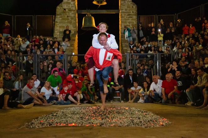 San Pedro Manrique revive, tres años después, la magia del Paso del Fuego