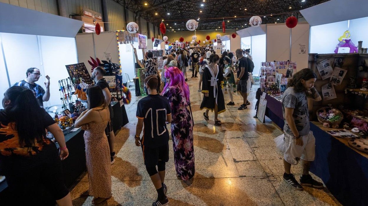 Miles de aficionados acuden al Mangafest Summer Edition de Sevilla en Fibes