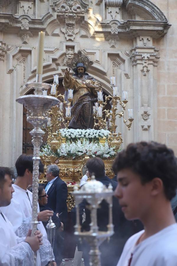 La procesión del Sagrado Corazón de Jesús en Córdoba, en imágenes