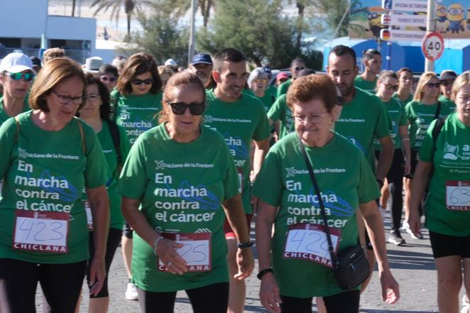 Fotos: X edición de la carrera &#039;En marcha contra el cáncer&#039; en Chiclana