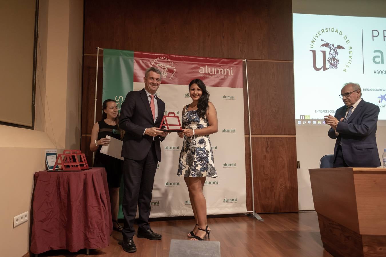 Entrega de los II Premios Alumni Universidad de Sevilla, en imágenes