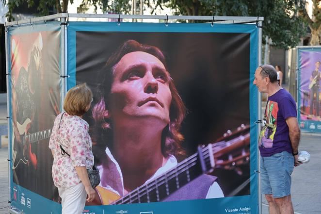 La exposición del Festival de la Guitarra de Córdoba, en imágenes