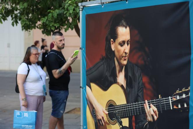 La exposición del Festival de la Guitarra de Córdoba, en imágenes