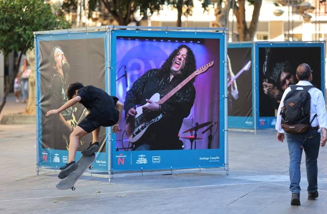 La exposición del Festival de la Guitarra de Córdoba, en imágenes