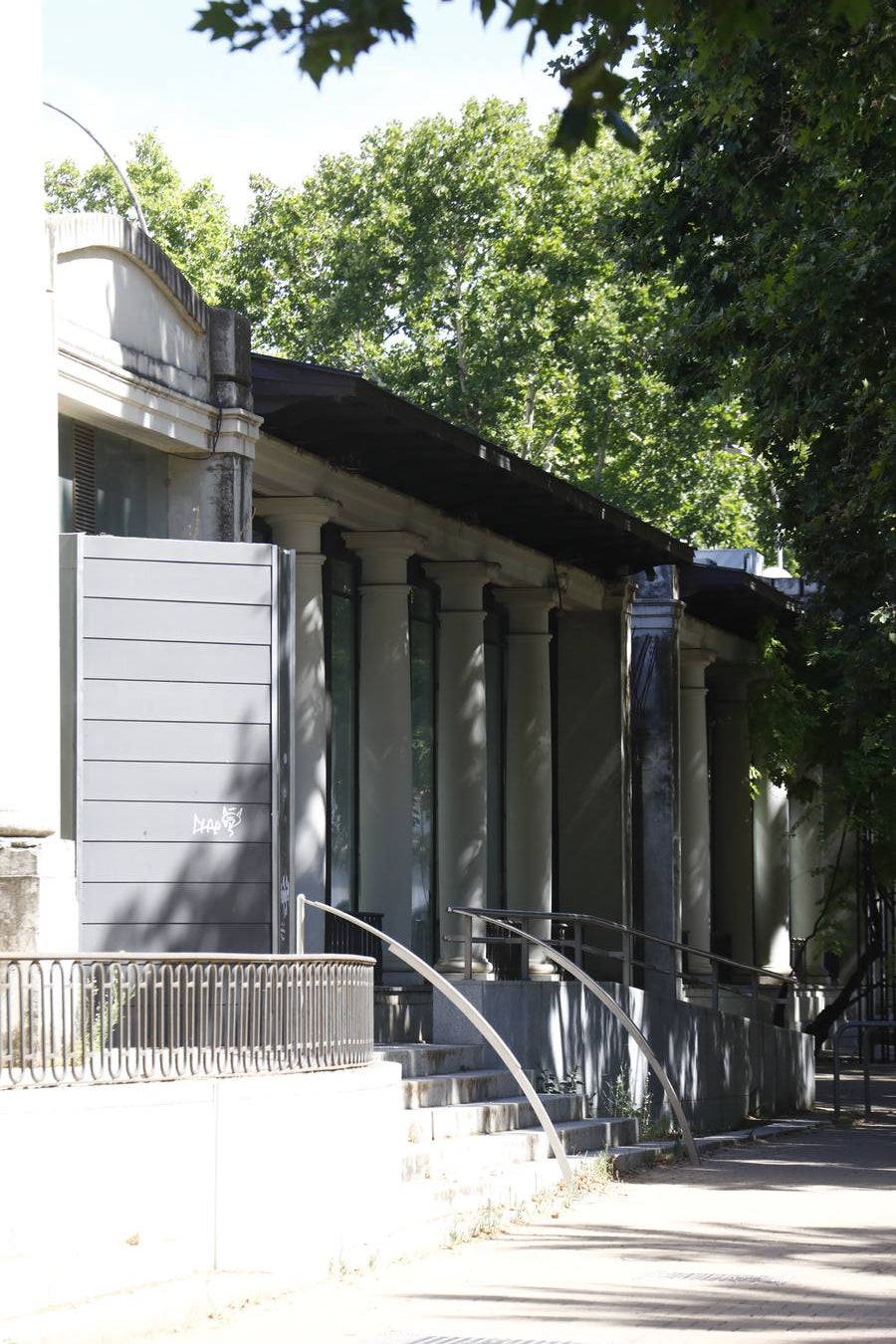 En imágenes, el estado de la Pérgola en los Jardines de la Victoria de Córdoba