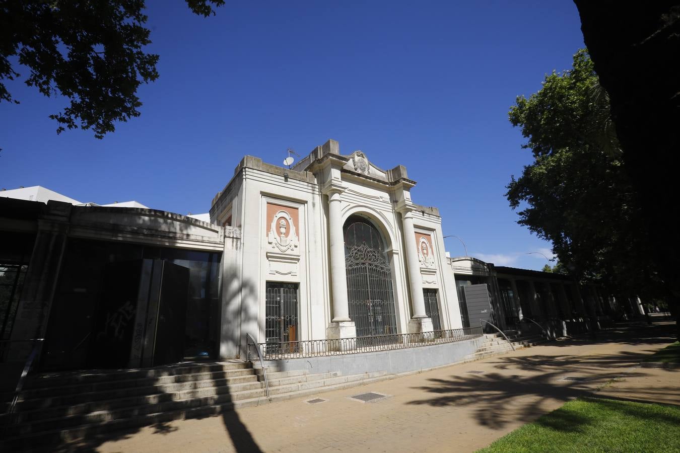 En imágenes, el estado de la Pérgola en los Jardines de la Victoria de Córdoba