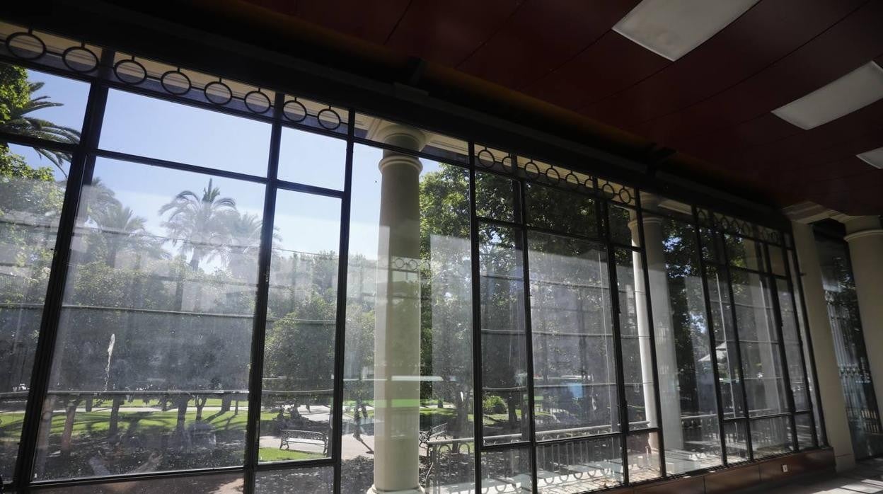 En imágenes, el estado de la Pérgola en los Jardines de la Victoria de Córdoba