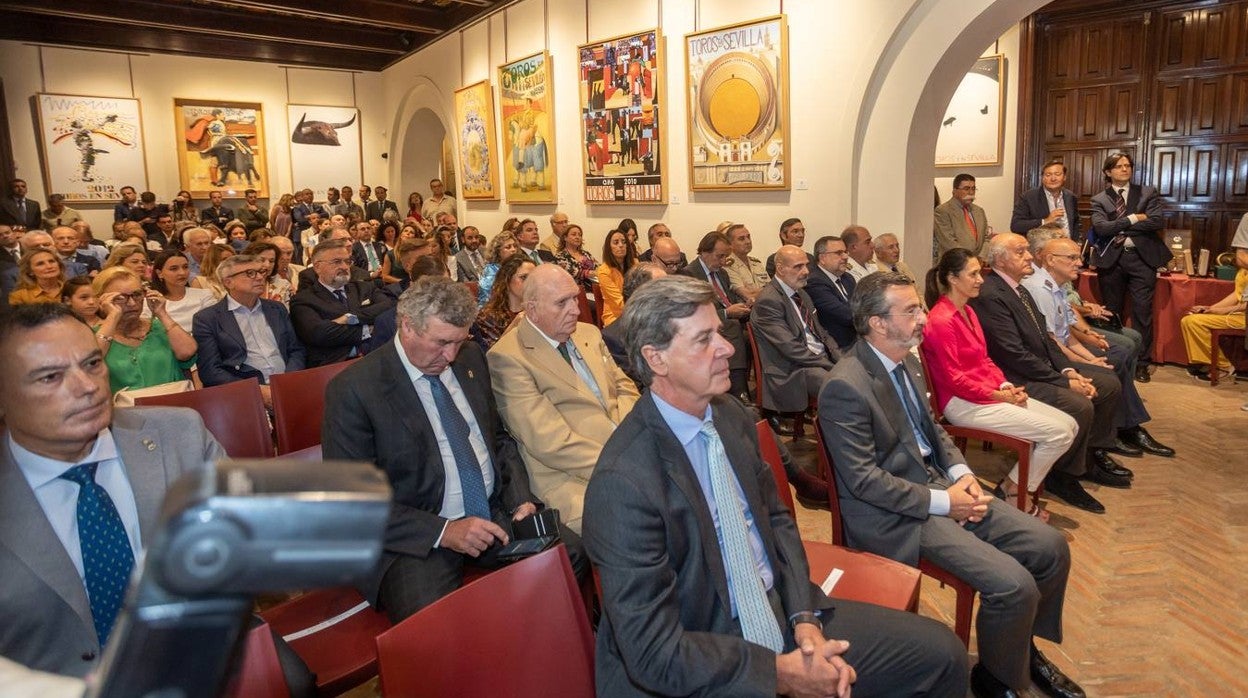 Entrega de trofeos de la Exhibición de Enganches en la Maestranza (II)