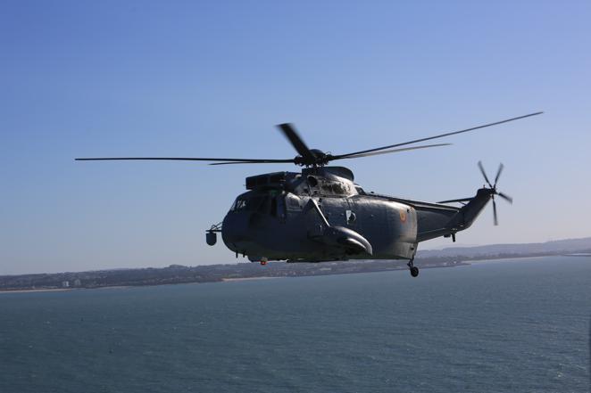 Las impresionantes imágenes de Cádiz y la Bahía desde un helicóptero militar