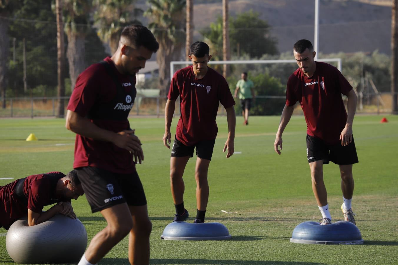 El primer entrenamiento de la temporada del Córdoba CF, en imágenes