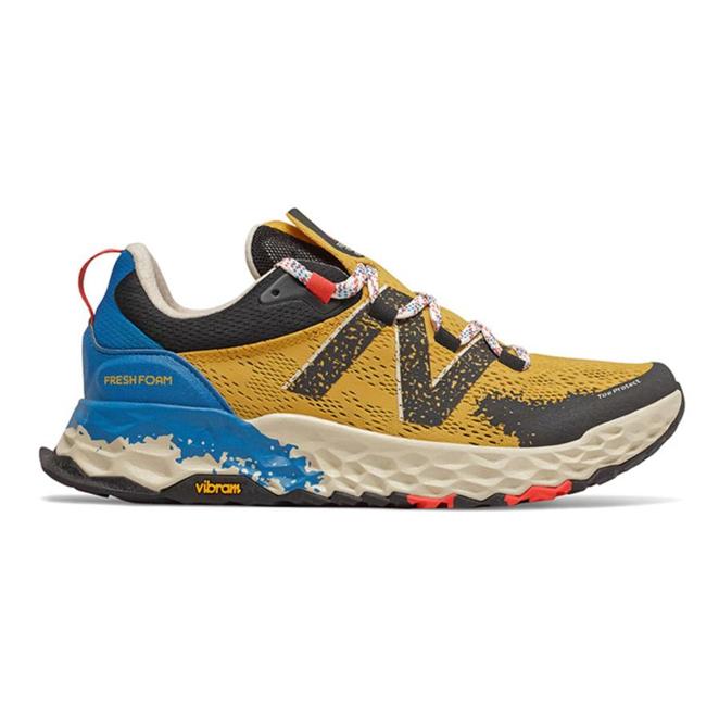 Zapatillas New Balance Fresh Foam Hierro Trail v5. Permiten conquistar fácilmente el tiempo y la distancia. Cuentan con una plataforma y una parte superior refinada para mejorar la transpiración. Innovadora entresuela de REVlite que brinda una capacidad de respuesta y durabilidad superiores con un 30% menos de peso que otras espumas con un rendimiento comparable y la parte superior es sintética. En Deporvillage.com por 136,95 euros.